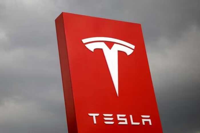 Маск уходит из Белого дома, чтобы сосредоточиться на Tesla