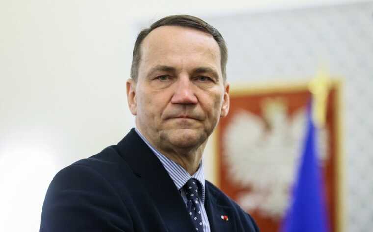 Сикорский назвал Турцию и Китай альтернативой США в мирном процессе