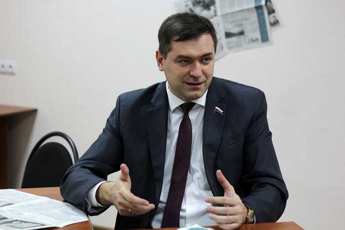 Суд в Ростове отправил под стражу главу администрации Новочеркасска Юрия Лысенко по делу о взятке