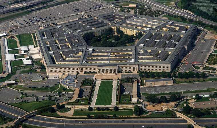 Пентагон подтвердил ракетную атаку по военной базе США в Катаре