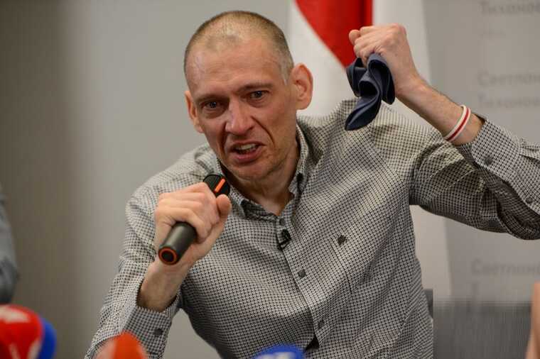 Мигрантам в Польше присылают предложения от спецслужб за фото с акции в поддержку Сергея Тихановского