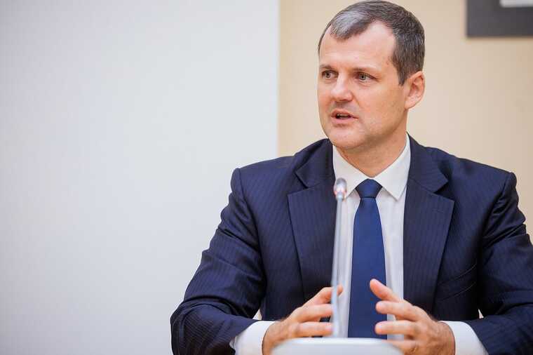 Lithuanian Prime Minister Gintautas Paluckas is linked to questionable loans and real estate transactions
