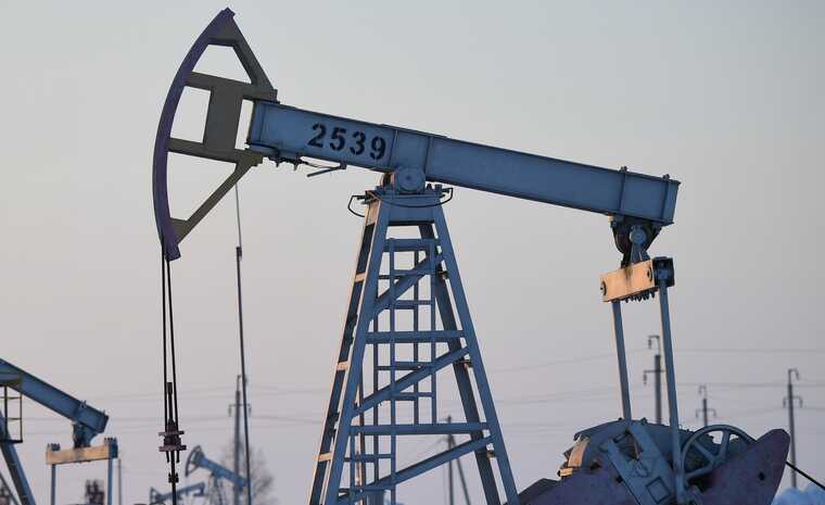 Доходы от нефти и газа в России снизились почти на 27%, несмотря на рост налогов в июле