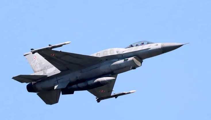 Трагедия в Польше: истребитель F-16 упал во время подготовки авиашоу
