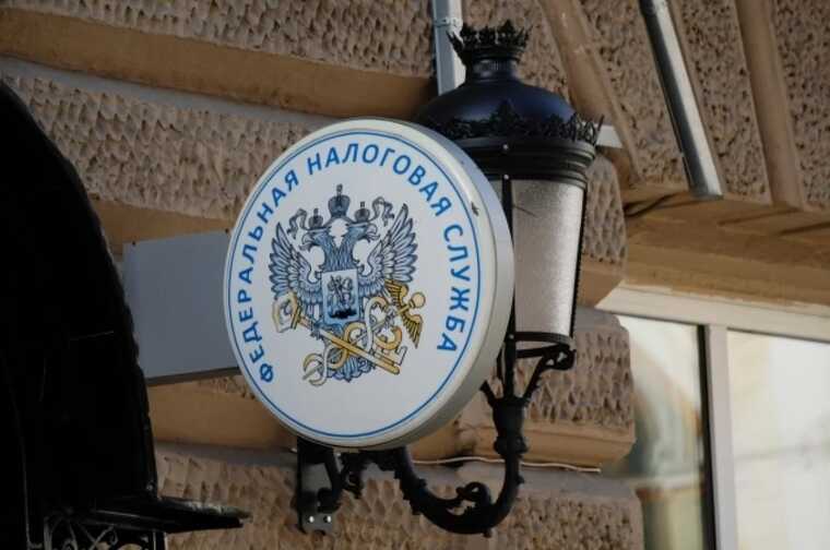 В России с ноября 2025 года ФНС сможет взыскивать налоги с граждан без суда