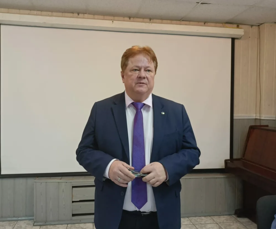 Серый кардинал пяти губернаторов Серый кардинал пяти губернаторов